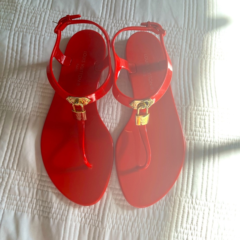 Authentic Louis Vuitton Bikini Flat sandals. Size 39